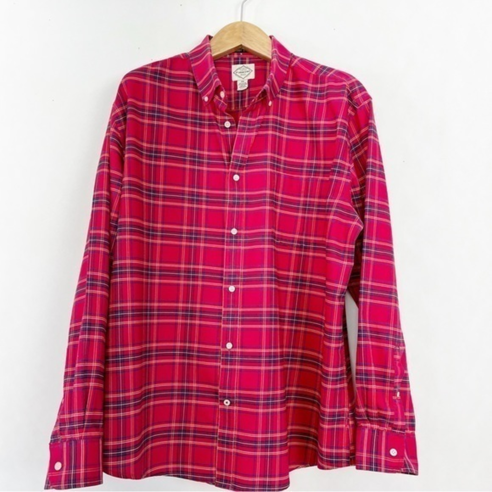 St. John’s Bay Men’s Red and Navy Buttoned Down Plaid Shirt Size XXL